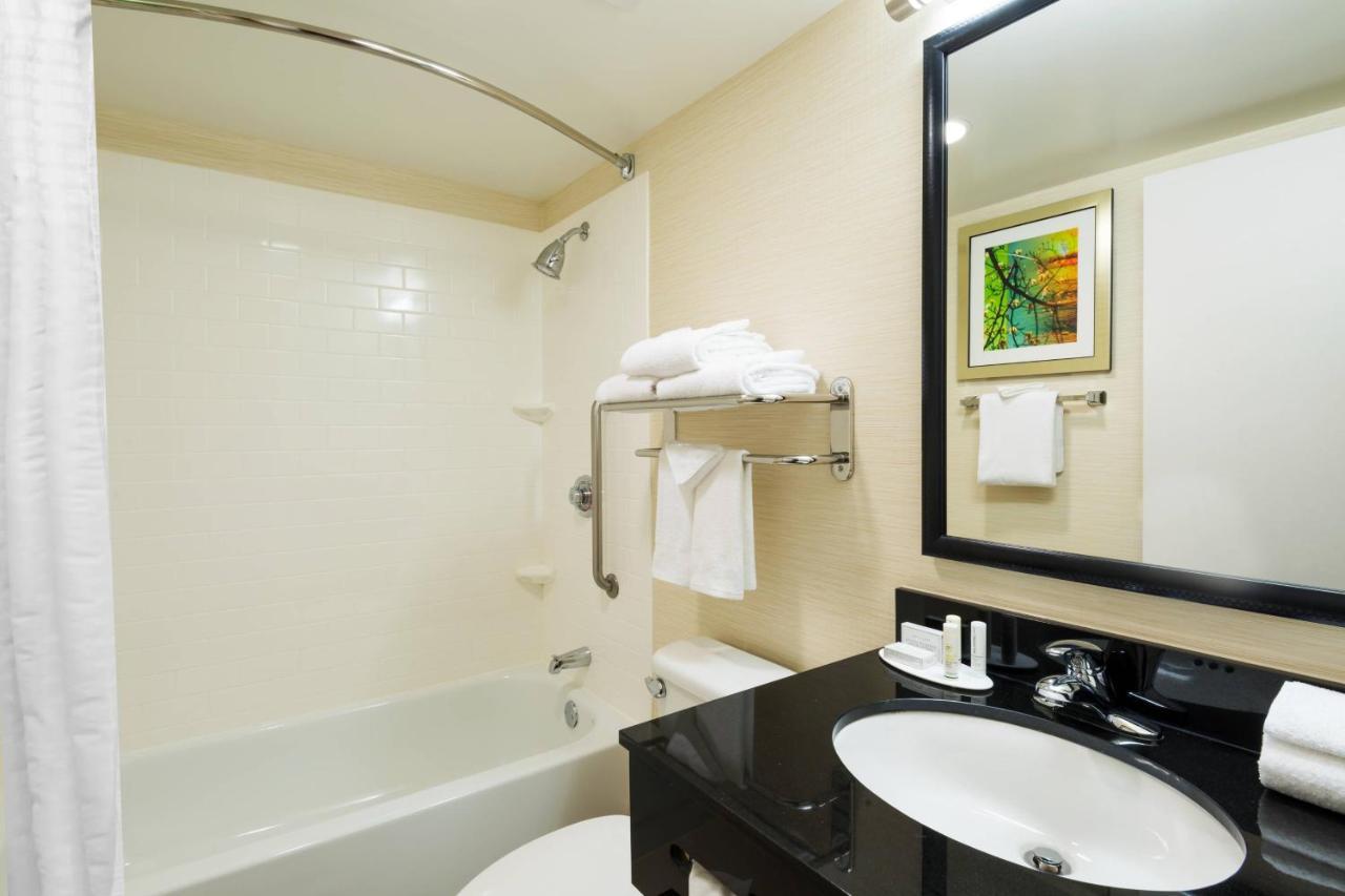 Fairfield Inn & Suites Louisville Downtown Екстер'єр фото