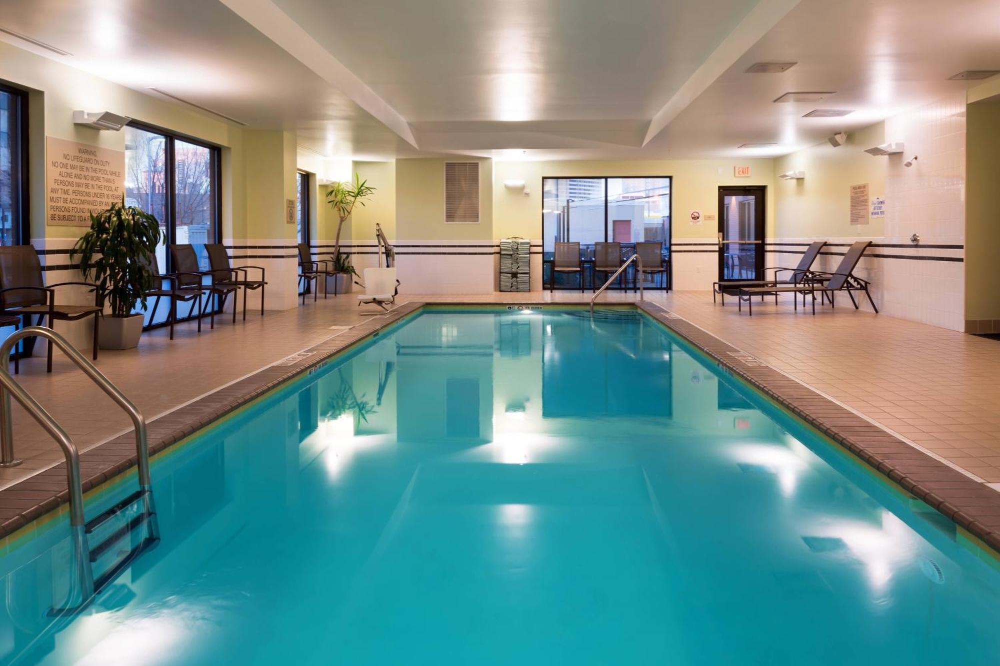 Fairfield Inn & Suites Louisville Downtown Екстер'єр фото