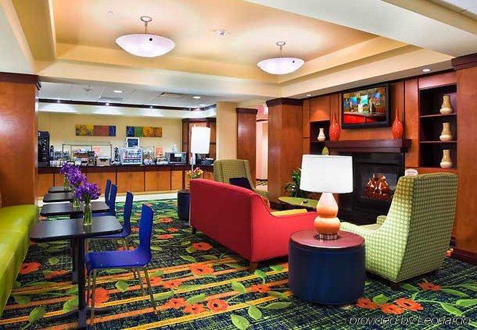 Fairfield Inn & Suites Louisville Downtown Екстер'єр фото